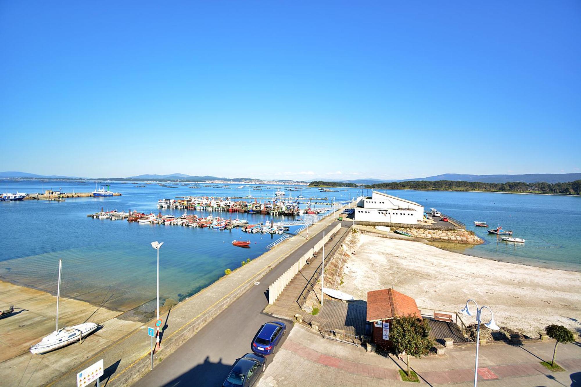Apartamento Con Terraza Frente Al Mar En O Grove Kültér fotó